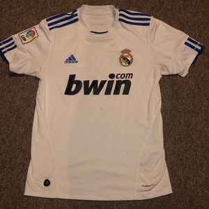 Real Madrid 2010/11 Home Soccer Jersey